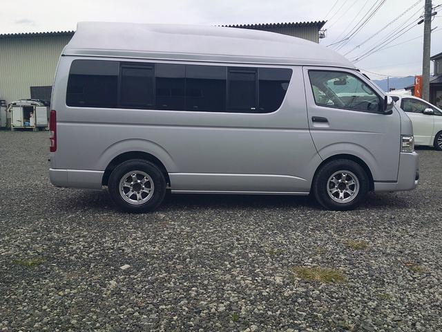 ハイエースワゴン キャンピングカー　昇降ベッド　後期フェイス　ＬＥＤヘッドライト　冷蔵庫　電子レンジ　２２００Ｗインバーター　シンク　ＦＦヒーター（8枚目）