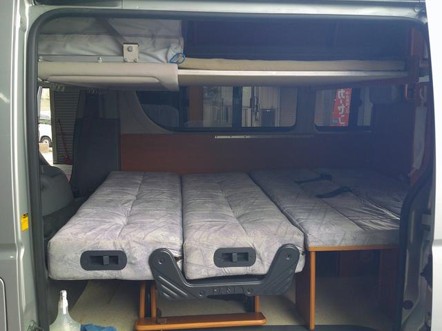 ハイエースワゴン キャンピングカー　昇降ベッド　後期フェイス　ＬＥＤヘッドライト　冷蔵庫　電子レンジ　２２００Ｗインバーター　シンク　ＦＦヒーター（19枚目）