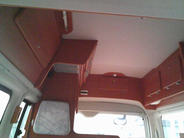 ハイエースワゴン キャンピングカー　昇降ベッド　後期フェイス　ＬＥＤヘッドライト　冷蔵庫　電子レンジ　２２００Ｗインバーター　シンク　ＦＦヒーター（33枚目）