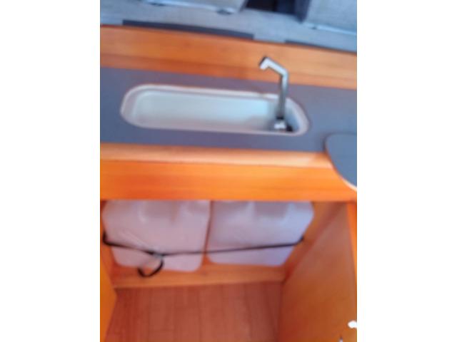 ハイエースバン キャンピングカー AtoZ アメリア キャンピングカー AtoZ アメリア 冷蔵庫 電子レンジ 正弦波インバーター1500W 後期フェイス(20枚目)