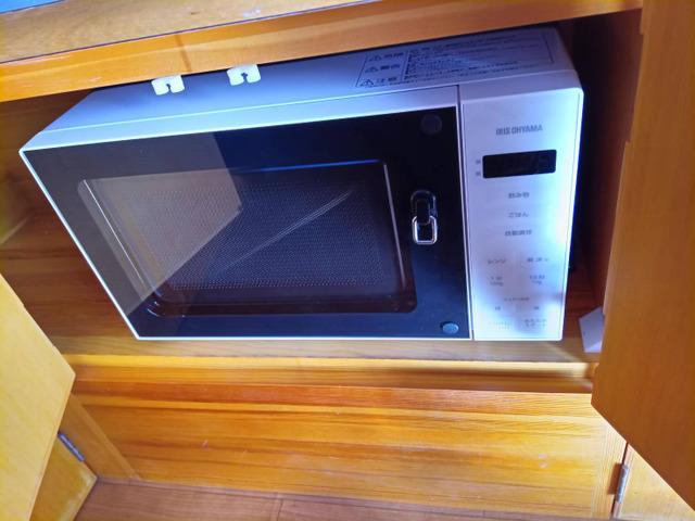 ハイエースバン キャンピングカー AtoZ アメリア キャンピングカー AtoZ アメリア 冷蔵庫 電子レンジ 正弦波インバーター1500W 後期フェイス(21枚目)