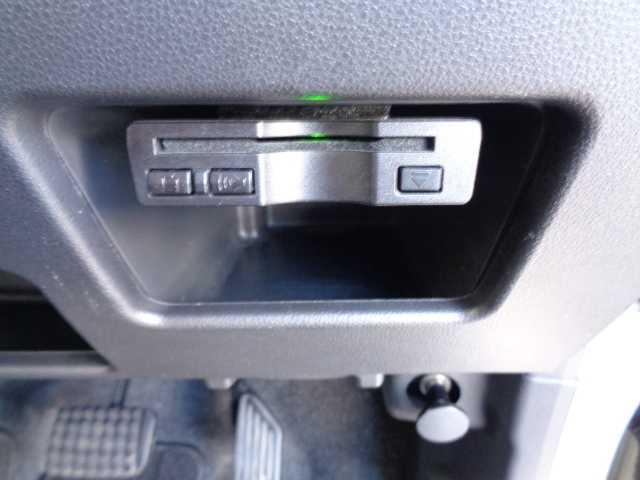 ムーヴキャンバス Ｇブラックインテリアリミテッド　ＳＡＩＩＩ　４ＷＤ　プッシュスタート　両側パワースライドドア　アイドリングストップ　衝突被害軽減ブレーキ　ＬＥＤヘッドライト　ＥＴＣ（5枚目）