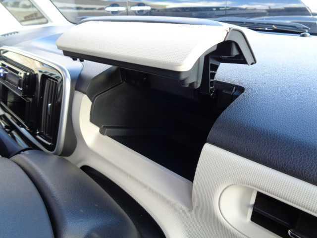 ムーヴキャンバス Ｇブラックインテリアリミテッド　ＳＡＩＩＩ　４ＷＤ　プッシュスタート　両側パワースライドドア　アイドリングストップ　衝突被害軽減ブレーキ　ＬＥＤヘッドライト　ＥＴＣ（8枚目）