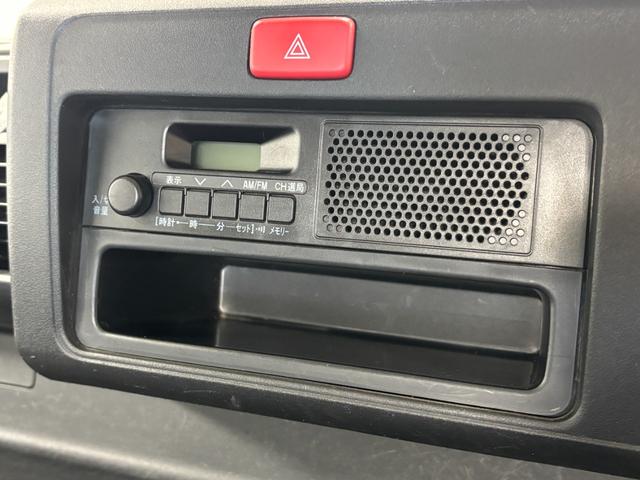 AM・FMラジオ付き