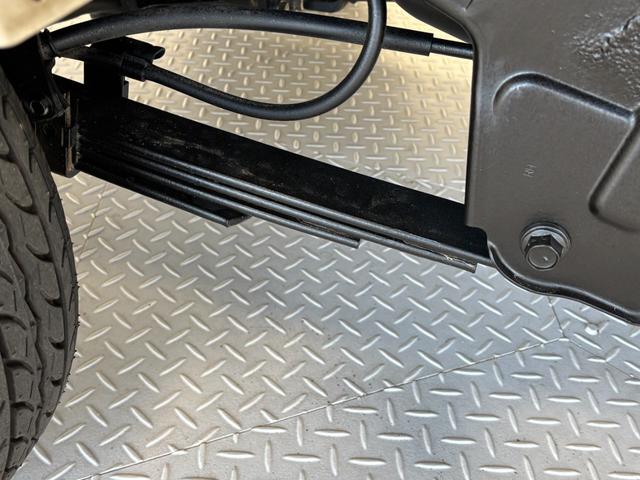 リヤ4枚リーフスプリング