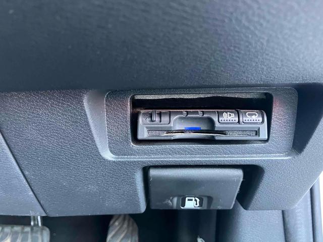 ノート オーテック　ＦＯＵＲ　ドライブレコーダー　ＥＴＣ　全周囲カメラ　ＴＶ　クリアランスソナー　アダプティブクルーズコントロール　衝突被害軽減システム　アルミホイール　オートライト　スマートキー　シートヒーター　ＣＶＴ（8枚目）