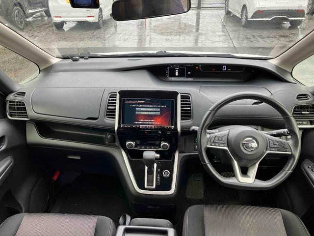 車を運転する際には運転席の存在は欠かせません。なのでしっかりとチェックしたいポイントですね。