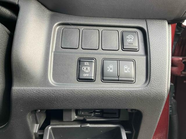 セレナ ハイウェイスターＶ　４ＷＤ　ＥＴＣ　全周囲カメラ　ナビ　ＴＶ　クリアランスソナー　オートクルーズコントロール　衝突被害軽減システム　両側電動スライドドア　ＬＥＤヘッドランプ　スマートキー　アイドリングストップ（6枚目）