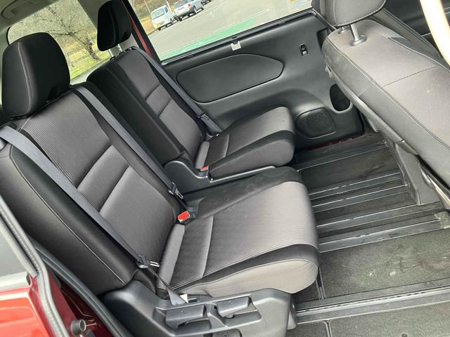 セレナ ハイウェイスターＶ　４ＷＤ　ＥＴＣ　全周囲カメラ　ナビ　ＴＶ　クリアランスソナー　オートクルーズコントロール　衝突被害軽減システム　両側電動スライドドア　ＬＥＤヘッドランプ　スマートキー　アイドリングストップ（9枚目）