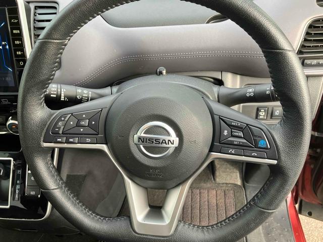 セレナ ハイウェイスターＶ　４ＷＤ　ＥＴＣ　全周囲カメラ　ナビ　ＴＶ　クリアランスソナー　オートクルーズコントロール　衝突被害軽減システム　両側電動スライドドア　ＬＥＤヘッドランプ　スマートキー　アイドリングストップ（17枚目）