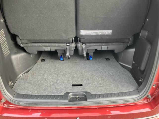 セレナ ハイウェイスターＶ　４ＷＤ　ＥＴＣ　全周囲カメラ　ナビ　ＴＶ　クリアランスソナー　オートクルーズコントロール　衝突被害軽減システム　両側電動スライドドア　ＬＥＤヘッドランプ　スマートキー　アイドリングストップ（18枚目）