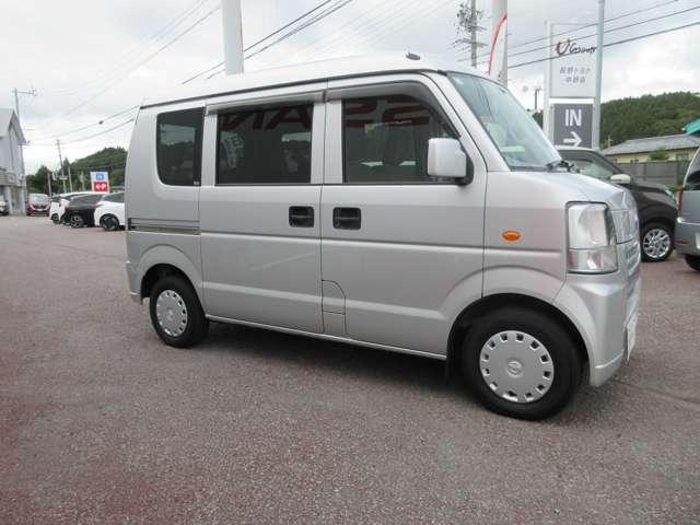 ＮＶ１００クリッパーバン ＧＸターボ　６６０　ハイルーフ　４ＷＤ　ワンオーナー　純正デッキ　ＥＴＣ　キーレス　禁煙車　パワーステアリング　エアコン　ＡＢＳ付　運転席エアバッグ　前席パワーウィンドウ（6枚目）