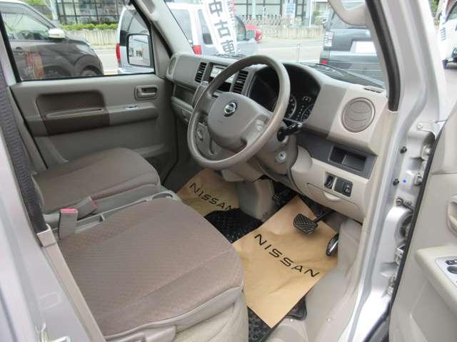 ＮＶ１００クリッパーバン ＧＸターボ　６６０　ハイルーフ　４ＷＤ　ワンオーナー　純正デッキ　ＥＴＣ　キーレス　禁煙車　パワーステアリング　エアコン　ＡＢＳ付　運転席エアバッグ　前席パワーウィンドウ（10枚目）