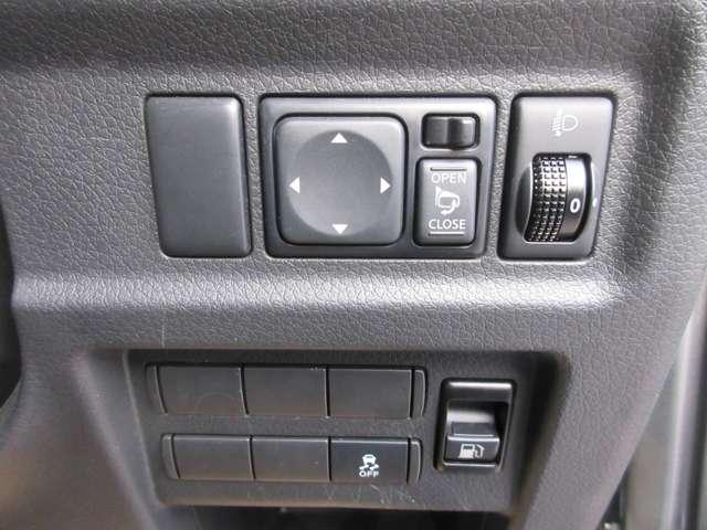 キャラバン ロングEX ワンオーナー 禁煙車使用 衝突被害軽減システム キーレスエントリー 全方位カメラ アラウンドビューモニター スマートルームミラー マニュアルエアコン パワーウインドウ 社外アルミ 横滑り防止(18枚目)