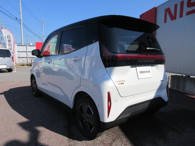 サクラ X 純正9インチナビ・アラウンドビューモニター・ETC・ヒーターシート・ステアリングヒーター・LEDヘッドライト・フォグ・電動パーキング・ブレーキホールド・前後ソナー・充電ケーブル(8枚目)