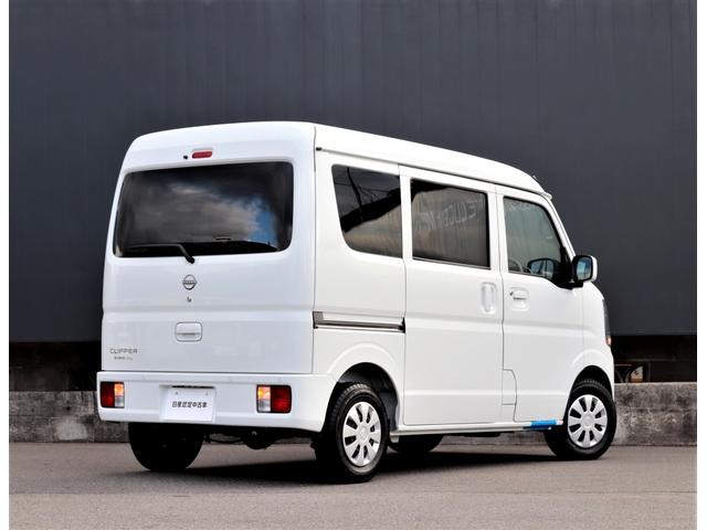 クリッパーバン ＧＸ　パートタイム４ＷＤ　届出済未使用車　エマージェンシーブレーキ　踏み間違い衝突防止アシスト　ＬＥＤヘッドランプ＆ハイビームアシスト　車線逸脱警報　横滑り防止装置　シートヒーター　キーレスエントリー（2枚目）