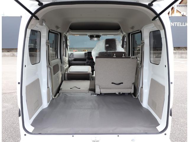 クリッパーバン GX パートタイム4WD 届出済未使用車 エマージェンシーブレーキ 踏み間違い衝突防止アシスト LEDヘッドランプ&ハイビームアシスト 車線逸脱警報 横滑り防止装置 シートヒーター キーレスエントリー(42枚目)