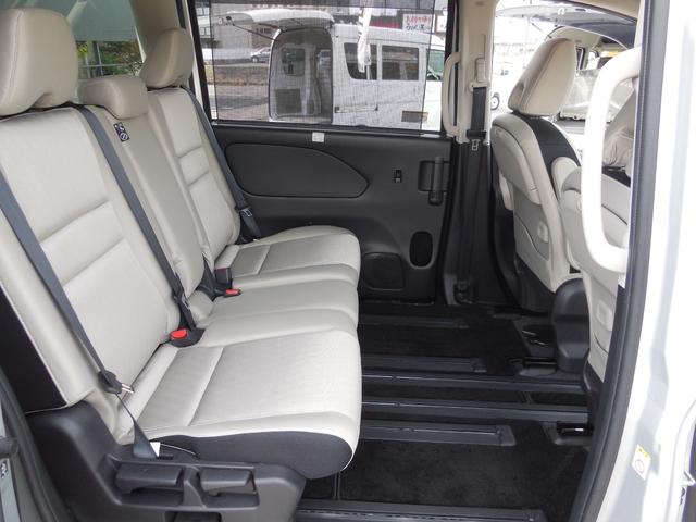 セレナ ハイウェイスターV 4WD 純正10インチナビTV 360°セーフティアシスト アラウンドビューモニター ハンズフリー両側オートスライドドア ドライブレコーダー ETC オートクルーズ アダプティブLEDヘッドランプ(24枚目)