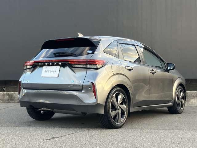 オーラ 1.2 G FOUR 4WD プロパイロット 日産コネクトナビゲーショ ワンオーナー車 エマブレ 全周囲 LDW 記録簿 アダプティブクルーズ 盗難防止システム オートエアコン スマートキー バックカメラ LEDライト アルミホイール 4WD ETC車載器 ナビTV 禁煙(2枚目)