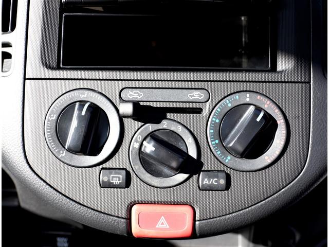 NV150AD VE 4WD メモリーナビ バックモニター エマージェンシーブレーキ 車線逸脱警報 横滑り防止装置 走行9660キロ ETC ドライブレコーダー キーレスエントリー 100V電源ソケット 電動格納ドアミラー(12枚目)