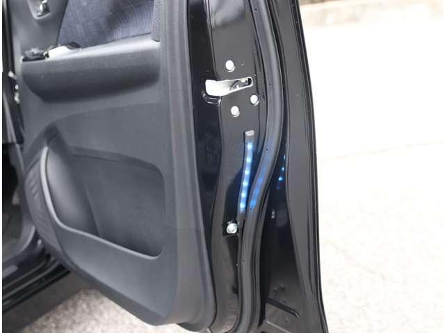 デイズ ６６０　ハイウェイスターＧターボ　プロパイロット　エディション　純正９インチナビＴＶ　アルミ　イモビ　エアバック　ＬＥＤヘッドライト　レーダークルーズ　インテリジェントキー　レーンアシスト　キーレス　ドライブレコーダー　サイドカメラ　アイドリングストップ　エアコン　メモリ－ナビ　ＡＢＳ（20枚目）