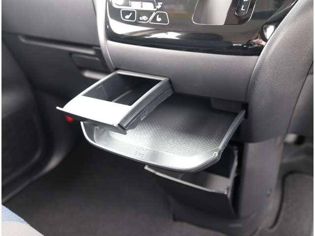 ルークス ６６０　ハイウェイスターＸ　プロパイロット　エディション　４ＷＤ　純正メモリーナビ／フルセグＴＶ　盗難防止システム　追突防止装置　ハンズフリー両側電動ドア　ＬＥＤライト　インテリキー　追従クルコン　アルミホイール　禁煙車　レーンアシスト　キーフリー　パワーウィンドウ　ＡＢＳ　アイドリングストップ（14枚目）