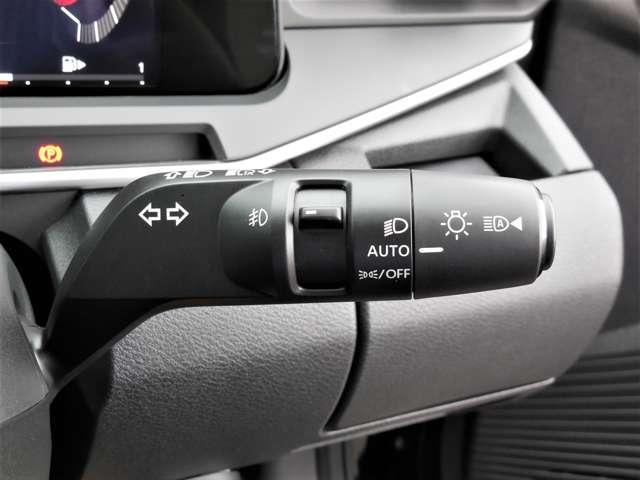 オーラ １．２　Ｇ　アラウンドビューモニター　全方位運転支援　自動（被害軽減）ブレーキ　ＬＥＤ　ＬＫＡ　サイドカメラ　ドライブレコーダー　カーテンエアバッグ　イモビライザー　アルミホイール　禁煙　インテリジェントキー　パワーウィンドウ　ワンオーナー　エアバッグ（13枚目）