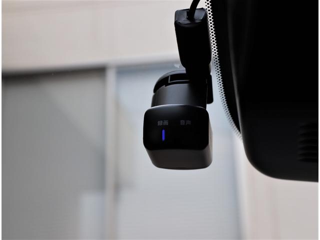 オーラ G レザーエディション コネクトナビTV BOSEサウンド プロパイロット 全方位運転支援システム アラウンドビューモニター SOSコール 前後ドライブレコーダー ETC2.0 アダプティブLEDヘッドランプ ワイヤレス充電(7枚目)