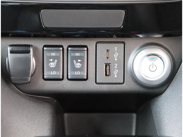 前席クイックコンフォートシートヒーター付シート＆ＵＳＢ電源ソケット！