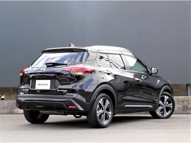 キックス Ｘ　ＦＯＵＲ　４ＷＤ　純正メモリーナビ／フルセグＴＶ　アラウンドビューモニター　ＳＯＳコール　オートブレーキホールド　インテリジェント・ルームミラー　ＬＥＤヘッドランプ＆フォグランプ　ハイビームアシスト（2枚目）