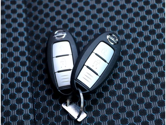 キックス Ｘ　ＦＯＵＲ　４ＷＤ　純正メモリーナビ／フルセグＴＶ　アラウンドビューモニター　ＳＯＳコール　オートブレーキホールド　インテリジェント・ルームミラー　ＬＥＤヘッドランプ＆フォグランプ　ハイビームアシスト（19枚目）