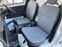運転席にゆとりを生む広く快適なキャビン!