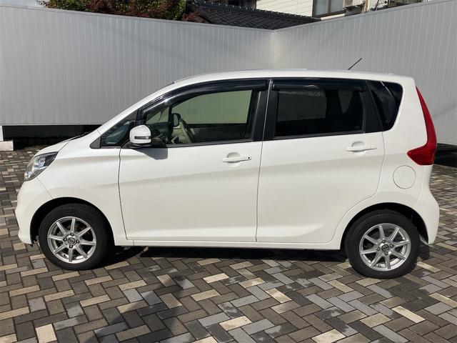 デイズ X ドライブレコーダー 全周囲カメラ 衝突被害軽減システム スマートキー アイドリングストップ 電動格納ミラー ベンチシート CVT 盗難防止システム ABS ESC CD アルミホイール 衝突安全ボディ(17枚目)