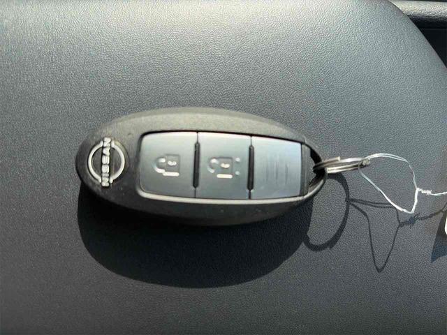 �t���Ăĕ֗��I�ƂĂ��l�C�̍��������̃X�}�[�g�L�[�V�X�e���B�L�[���g�т��Ă��邾���ŁA�h�A���b�N�̊J���тɃG���W���̎n�����\�ȑ����ł��B�v�b�V���X�^�[�g�ł��̂ŃG���W���̎n�����{�^�������������ł�