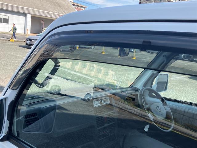 ＮＴ１００クリッパートラック ＧＸ　４ＷＤ　軽トラック　ＡＴ　キーレスエントリー　エアコン　パワーウィンドウ　運転席エアバッグ　助手席エアバッグ　ＣＤ（30枚目）