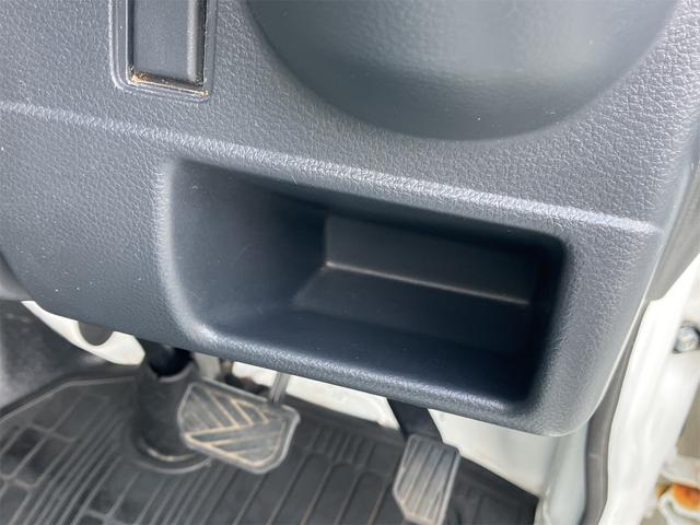 ＮＴ１００クリッパートラック ＧＸ　４ＷＤ　軽トラック　ＡＴ　キーレスエントリー　エアコン　パワーウィンドウ　運転席エアバッグ　助手席エアバッグ　ＣＤ（33枚目）