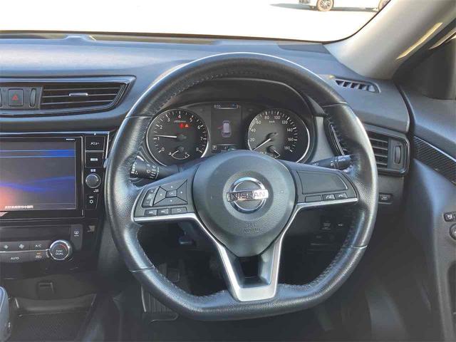 エクストレイル 20X 4WD ETC バックカメラ クリアランスソナー 衝突被害軽減システム ナビ TV オートライト 電動リアゲート アルミホイール スマートキー アイドリングストップ 電動格納ミラー CVT(3枚目)