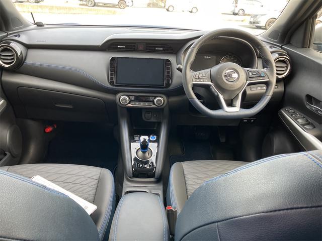 毎回座るフロントシート。運転席は必ず使用する部分ですので、座り心地が重要です！