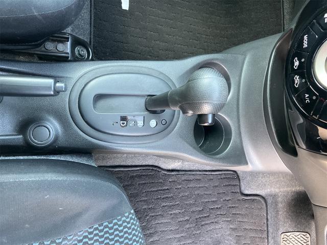 ノート Ｘ　ナビ　レーンアシスト　衝突被害軽減システム　オートライト　スマートキー　アイドリングストップ　電動格納ミラー　ＣＶＴ　盗難防止システム　衝突安全ボディ　ＡＢＳ　ＥＳＣ　エアコン　パワーステアリング（6枚目）