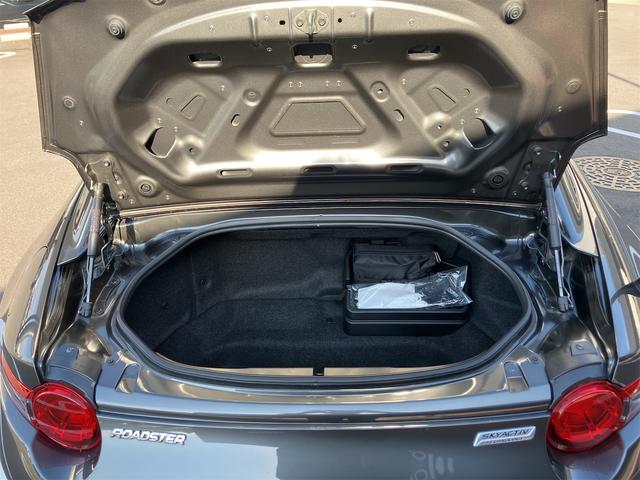 ロードスターRF VS オープンカー ナビ レーンアシスト オートライト LEDヘッドランプ AT スマートキー アイドリングストップ シートヒーター アルミホイール 盗難防止システム 衝突安全ボディ ABS ESC USB(19枚目)