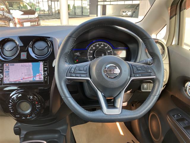 ノート e-パワー メダリスト ドライブレコーダー 全周囲カメラ ナビ TV クリアランスソナー オートクルーズコントロール レーンアシスト 衝突被害軽減システム アルミホイール オートライト LEDヘッドランプ スマートキー(3枚目)