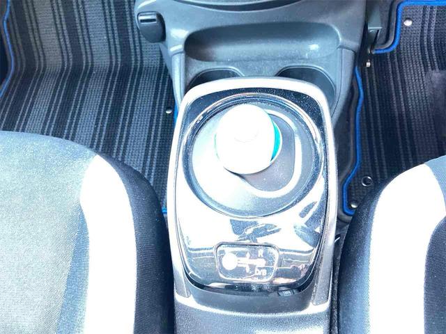 発進時や後退時に必ず操作するレバーです。操作のしやすさが肝になってきます。ぜひ一度体感してください。