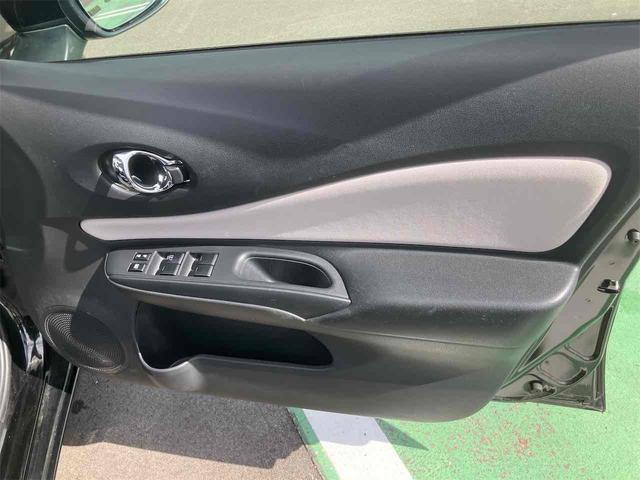 ノート ｅ－パワー　Ｘ　サイドカメラ　クリアランスソナー　レーンアシスト　衝突被害軽減システム　アルミホイール　スマートキー　アイドリングストップ　電動格納ミラー　ＣＶＴ　盗難防止システム　衝突安全ボディ　ＡＢＳ　ＥＳＣ（24枚目）