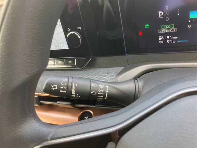 サクラ G 全周囲カメラ ナビ クリアランスソナー オートクルーズコントロール 衝突被害軽減システム オートライト LEDヘッドランプ スマートキー 電動格納ミラー シートヒーター ベンチシート CVT(7枚目)