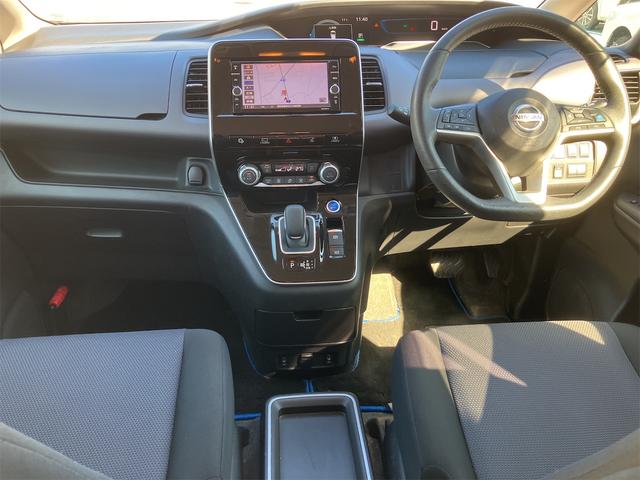 セレナ ｅ－パワー　ＸＶ　ＥＴＣ　全周囲カメラ　ナビ　オートクルーズコントロール　衝突被害軽減システム　両側電動スライドドア　オートライト　スマートキー　アイドリングストップ　電動格納ミラー　３列シート　ＣＶＴ　アルミホイール（2枚目）