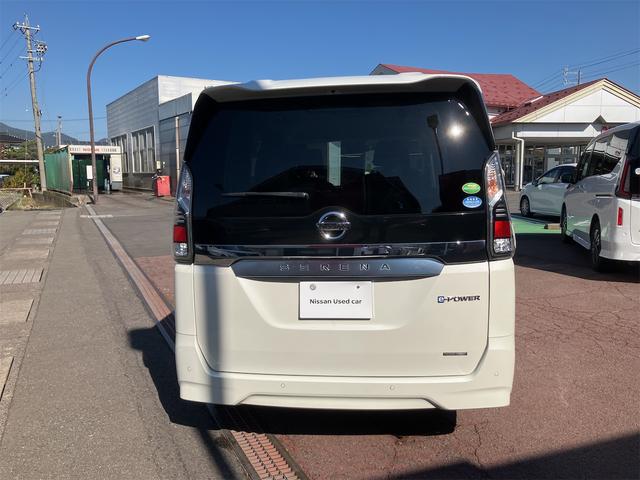 セレナ ｅ－パワー　ＸＶ　ＥＴＣ　全周囲カメラ　ナビ　オートクルーズコントロール　衝突被害軽減システム　両側電動スライドドア　オートライト　スマートキー　アイドリングストップ　電動格納ミラー　３列シート　ＣＶＴ　アルミホイール（15枚目）