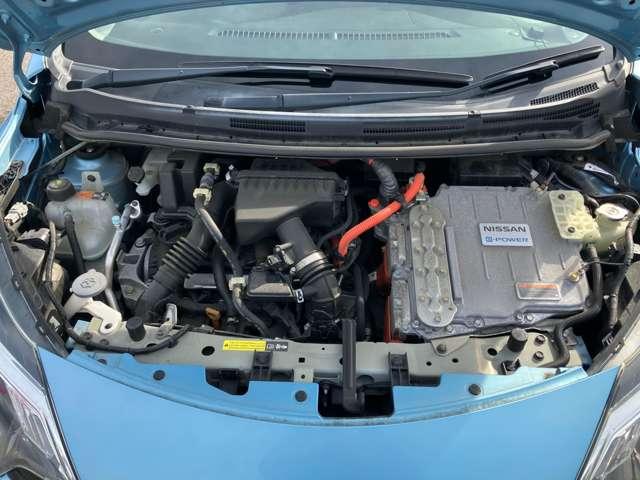 ノート １．２　ｅ－ＰＯＷＥＲ　メダリスト　被害軽減ブレーキ　ＴＶナビ　禁煙　バックモニター　インテリキー　アイドリングストップ　盗難防止装置　ＬＥＤランプ　車線逸脱警報システム　ワンオーナー　キーフリー　アルミホイール　ＥＴＣ　オートエアコン（9枚目）