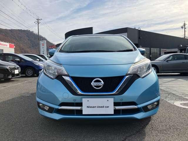 ノート １．２　ｅ－ＰＯＷＥＲ　メダリスト　被害軽減ブレーキ　ＴＶナビ　禁煙　バックモニター　インテリキー　アイドリングストップ　盗難防止装置　ＬＥＤランプ　車線逸脱警報システム　ワンオーナー　キーフリー　アルミホイール　ＥＴＣ　オートエアコン（10枚目）