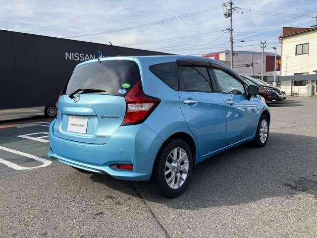 ノート １．２　ｅ－ＰＯＷＥＲ　メダリスト　被害軽減ブレーキ　ＴＶナビ　禁煙　バックモニター　インテリキー　アイドリングストップ　盗難防止装置　ＬＥＤランプ　車線逸脱警報システム　ワンオーナー　キーフリー　アルミホイール　ＥＴＣ　オートエアコン（13枚目）