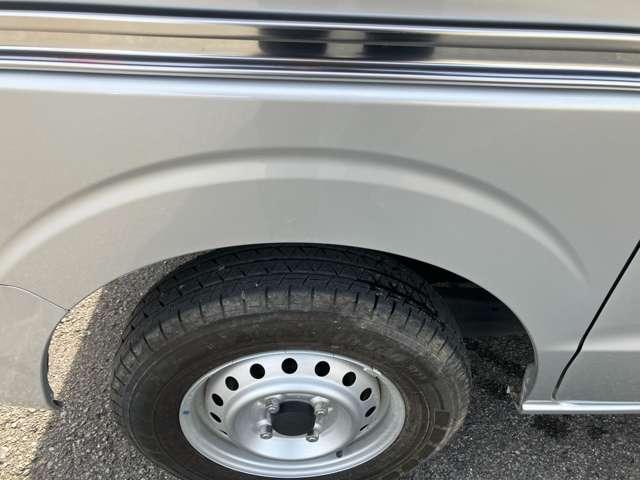 ＮＶ１００クリッパーバン ６６０　ＤＸ　ハイルーフ　４ＷＤ　禁煙車両　助手席エアバック　パートタイム４ＷＤ　キーレスキー　ＥＴＣ付き　ワンセグＴＶ　パワーウィンドー　メモリーナビ　ワンオーナー　ナビ・テレビ　パワステ付き　運転席エアバック　エアコン　ＡＢＳ付き（12枚目）